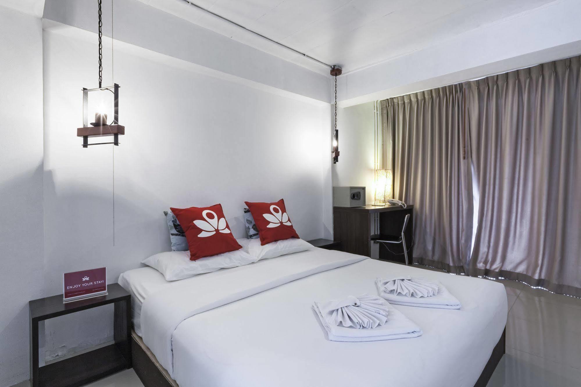 Zen Rooms Basic Nanai Phuket Patong Bagian luar foto